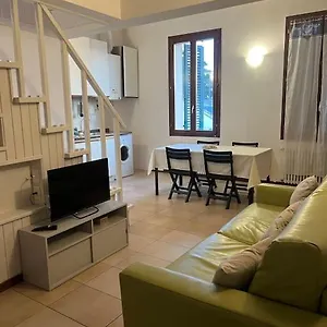  Appartamento Loft Moderno Vista Centro Citta